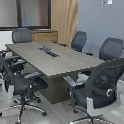 Sala de juntas con mobiliario BEH